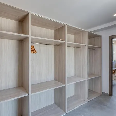 Elegant 2br Penthouse With Terrace And Jacuzzi In St Julians