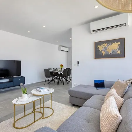 Elegant 2br Penthouse With Terrace And Jacuzzi In St Julians *