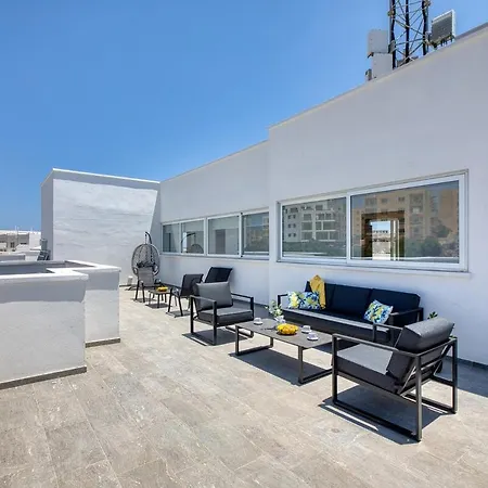 Elegant 2br Penthouse With Terrace And Jacuzzi In St Julians Apartman