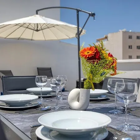 Elegant 2br Penthouse With Terrace And Jacuzzi In St Julians San Ġiljan