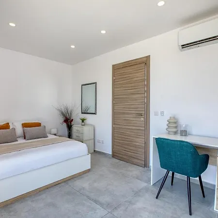 Elegant 2br Penthouse With Terrace And Jacuzzi In St Julians