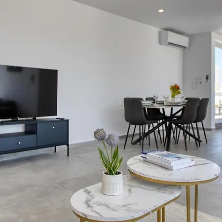 Elegant 2br Penthouse With Terrace And Jacuzzi In St Julians