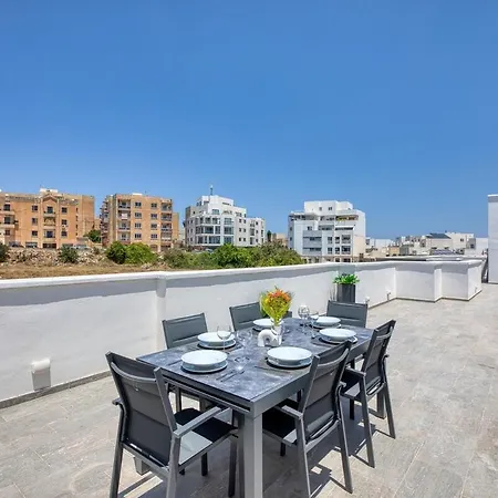 Elegant 2br Penthouse With Terrace And Jacuzzi In St Julians Apartman