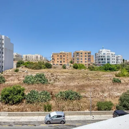 Elegant 2br Penthouse With Terrace And Jacuzzi In St Julians