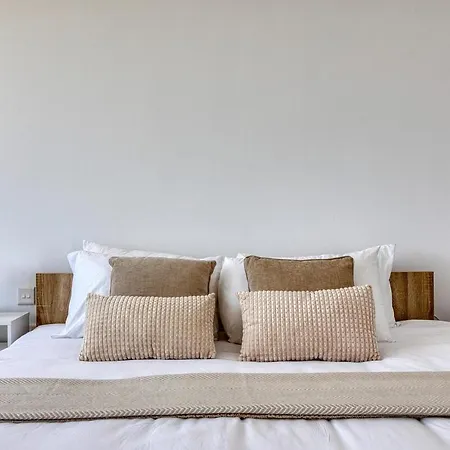 Elegant 2br Penthouse With Terrace And Jacuzzi In St Julians San Ġiljan